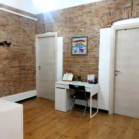 Lägenhet Porta Soprana House - Centro Storico *